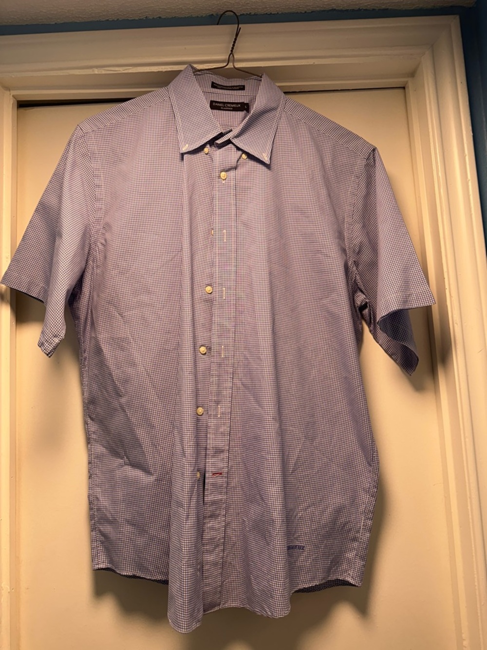 Classic Men's Short-Sleeve Button-Down Shirt in Light Blue Gingham